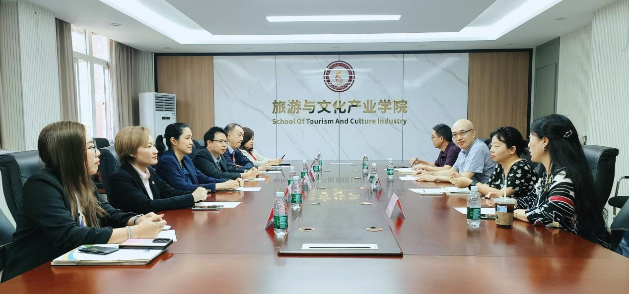 共绘文旅新篇 携手育才未来 -免费色情影片
共庆中泰建交50周年 深化与泰国顶尖学府战略合作